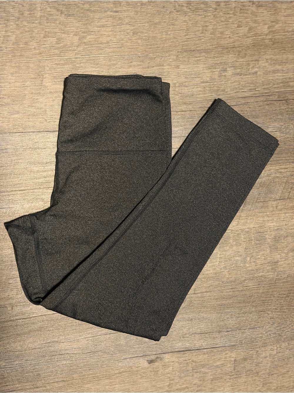 90 Degree By Reflex
Body 144% Nylon 43% Polyester 13% Spandex